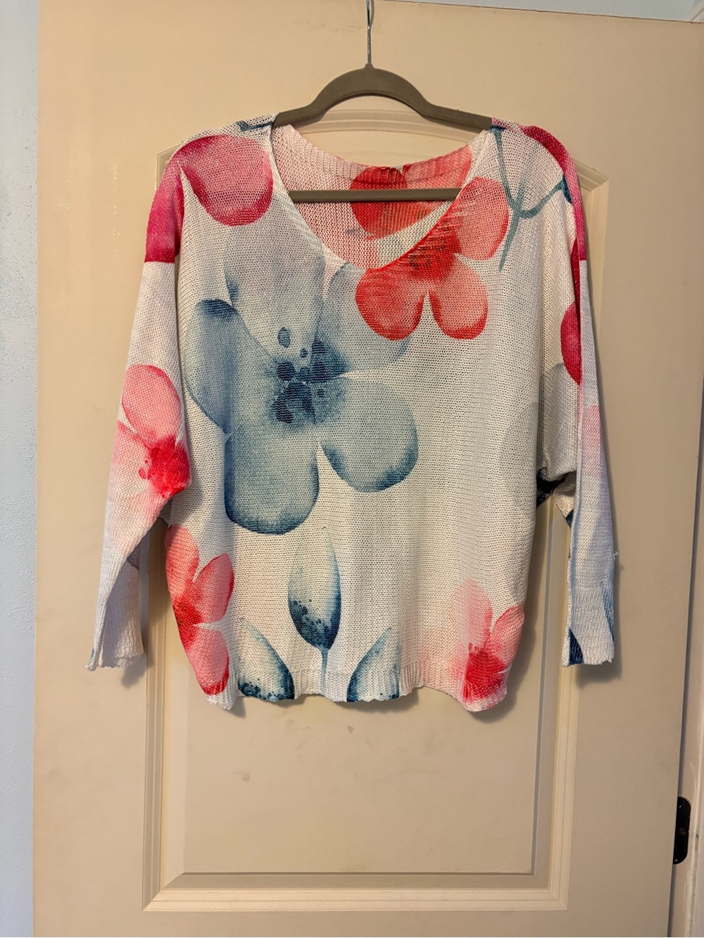 Lightweight Floral Print V-Neck Sweater Top - Pink & Blue
